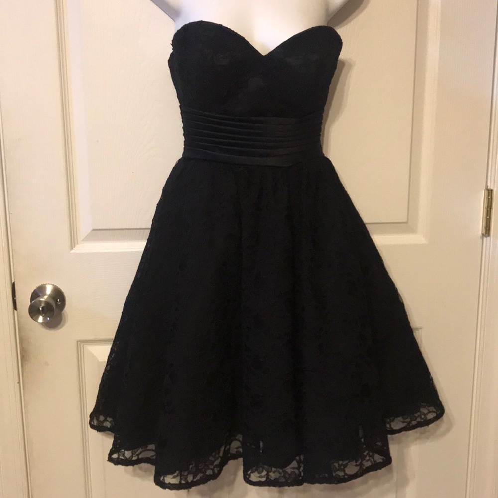 Mari Lee by Madeline Gardner strapless dress size4